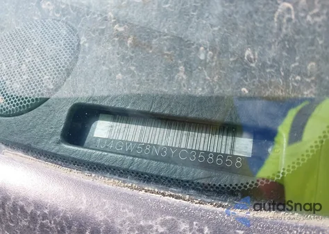 2000 Jeep Grand Cherokee Limited from USA, damaged, VIN 1J4GW58N3YC358658